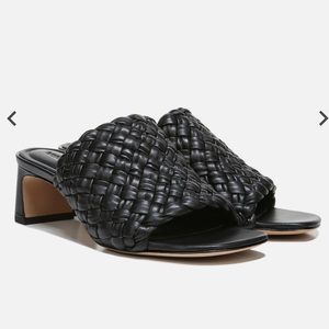 EUC Vince Penley sandals